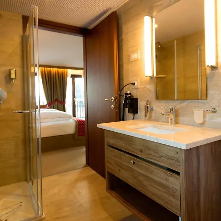 Hotel Breithorn 2*